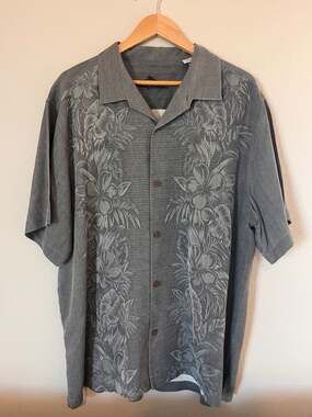 Tommy Bahama, 100% Silk, Gray Floral Print Camp Shirt, Mens 2XL